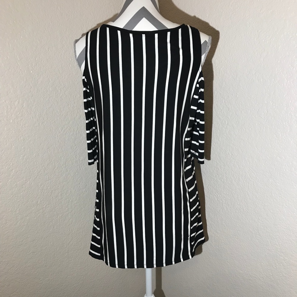 Spense open shoulder Tunic shirt - Picture 3 of 3